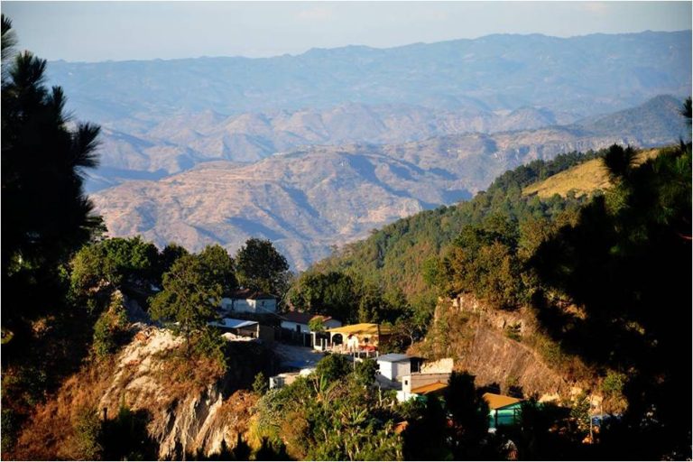 Panorámica impresionante del barrio Nuevo Valladolid, Lempira, Honduras.