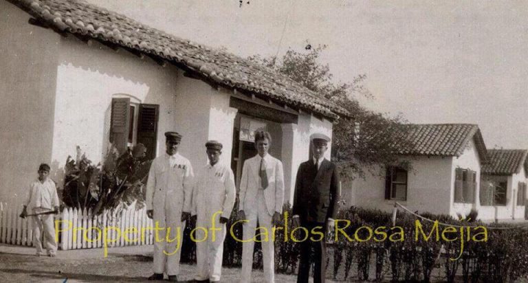 Interesante fotografía de las primeras oficinas de la Pam American Airways, en San Lorenzo, Valle. Muro Carlos Rosa Mejía.